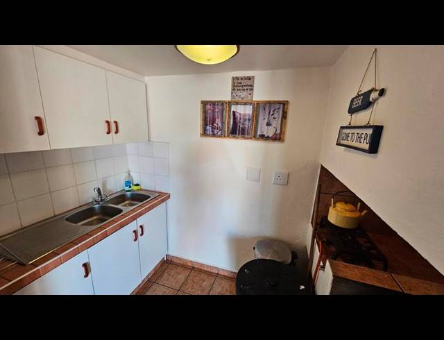 3 BEDROOM TOWNHOUSE FOR SALE IN DWARSKERSBOS